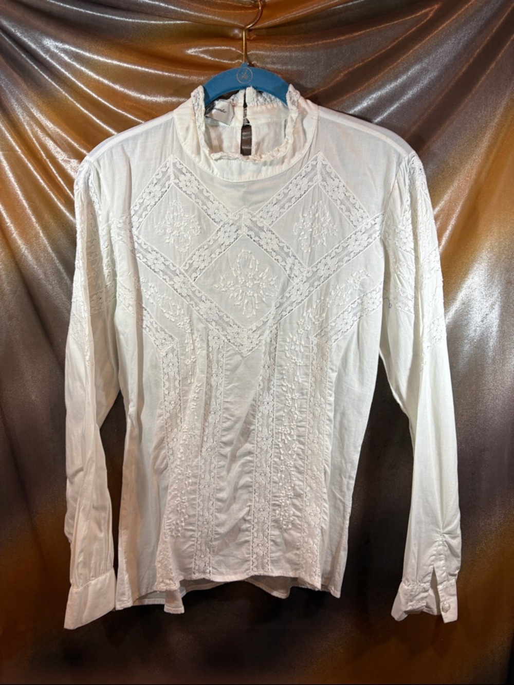White‎ Embroidered Victorian-Style Long Sleeve Blouse